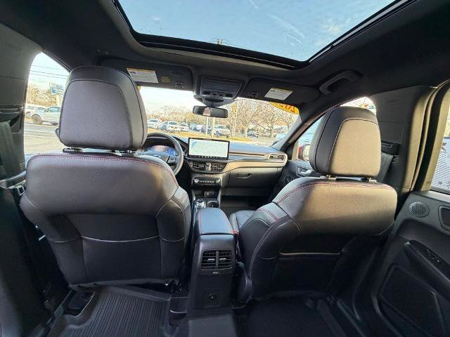 Certified 2025 Ford Escape ST-Line Elite w/ Premium Technology Package image 18