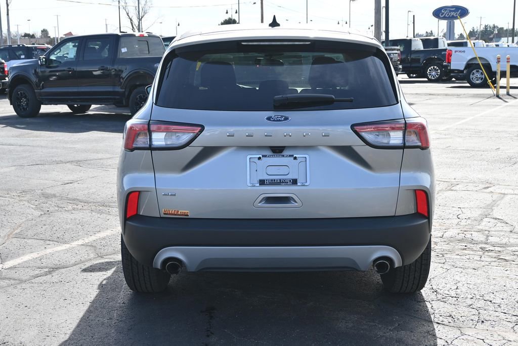 Certified 2022 Ford Escape SE image 4