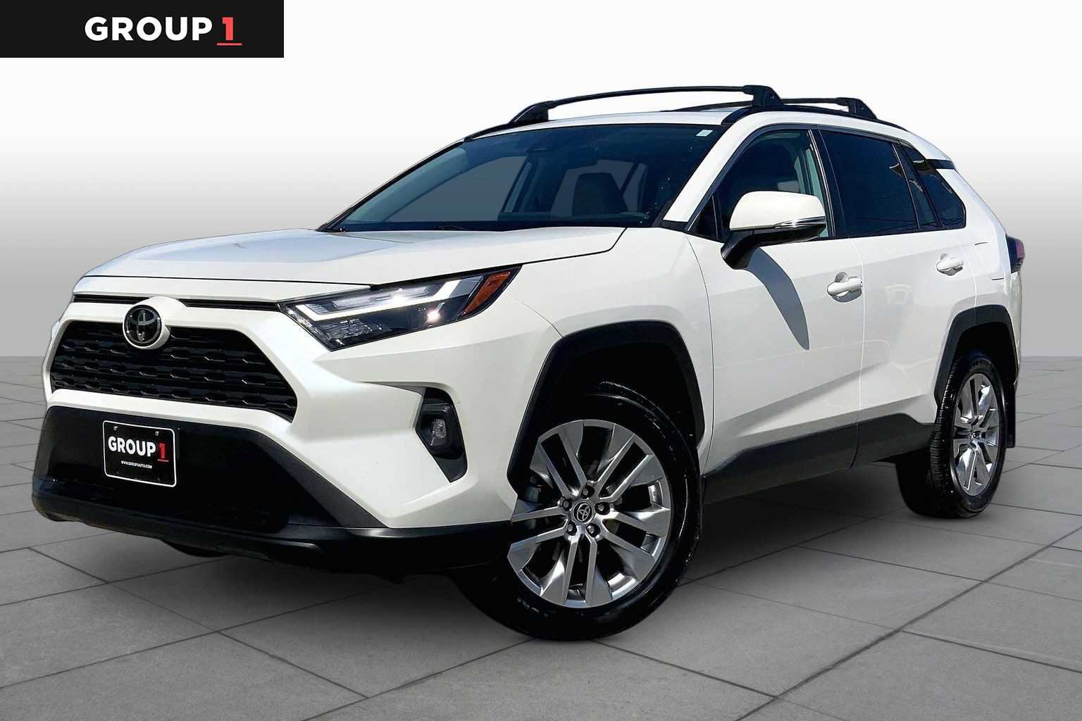 Used 2022 Toyota RAV4 XLE Premium FWD image 1
