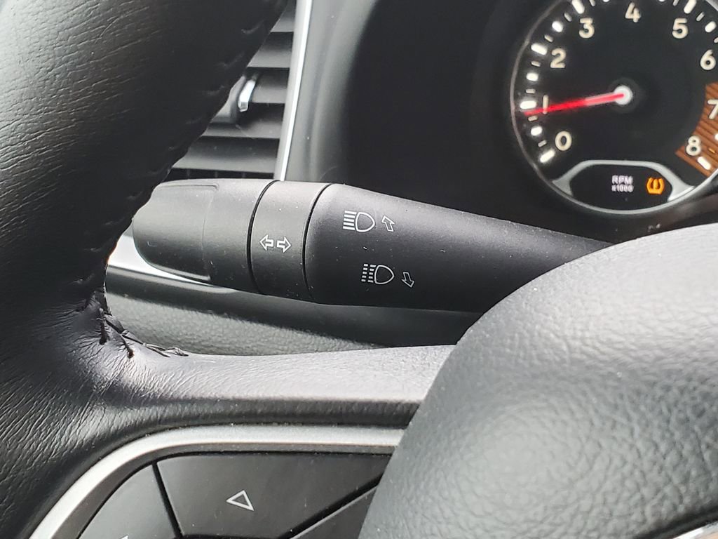 Used 2019 Jeep Renegade Latitude w/ Cold Weather Group image 20