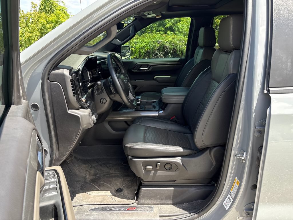 Used 2024 Chevrolet Silverado 1500 ZR2 w/ Technology Package AWD/4WD image 30