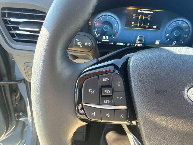 Certified 2025 Ford Escape Platinum image 32