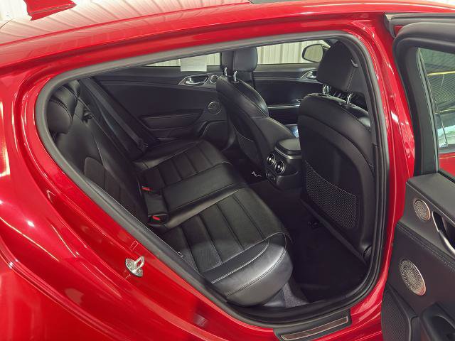 Used 2018 Kia Stinger GT2 AWD/4WD image 30
