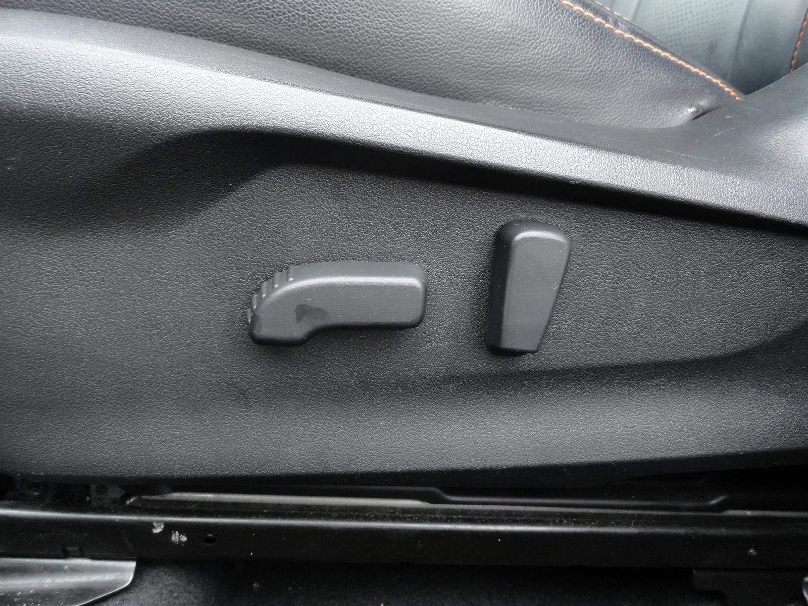 Used 2019 Subaru Crosstrek 2.0i Limited w/ Moonroof Package w/Navigation image 10