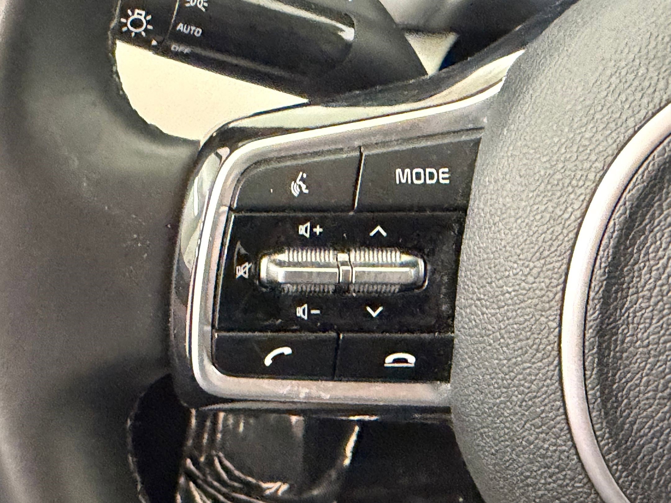 Used 2021 Kia Sorento S w/ Panoramic Sunroof Package image 17