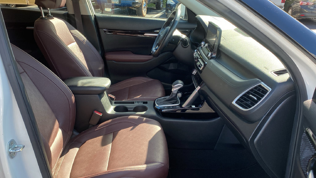 Used 2022 Kia Seltos SX w/ Sunroof Package AWD/4WD image 12
