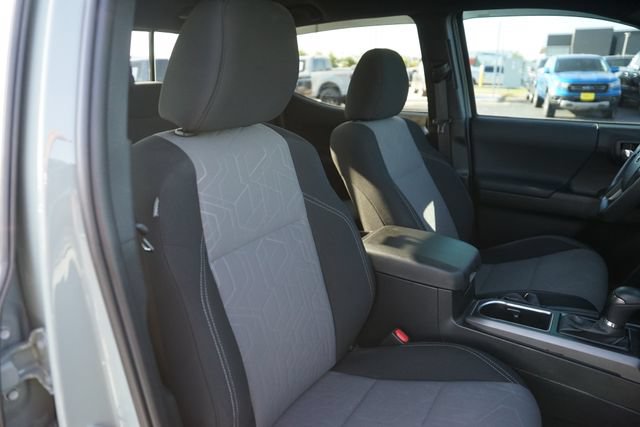 Used 2023 Toyota Tacoma TRD Sport w/ Technology Package RWD image 19