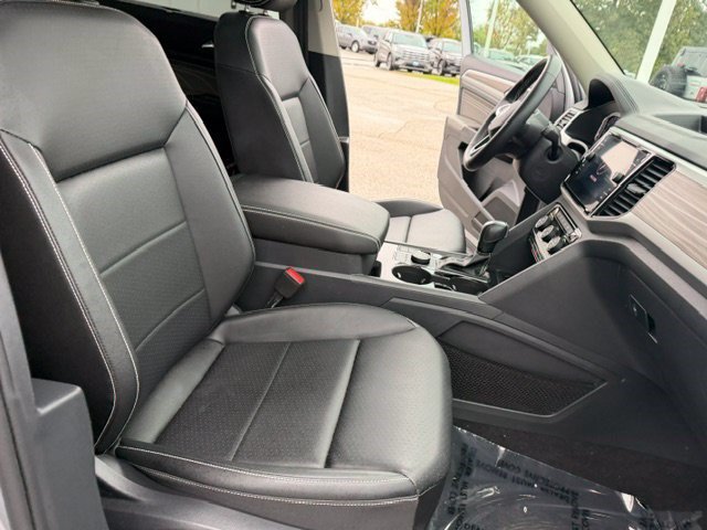 Used 2023 Volkswagen Atlas SEL AWD/4WD image 40