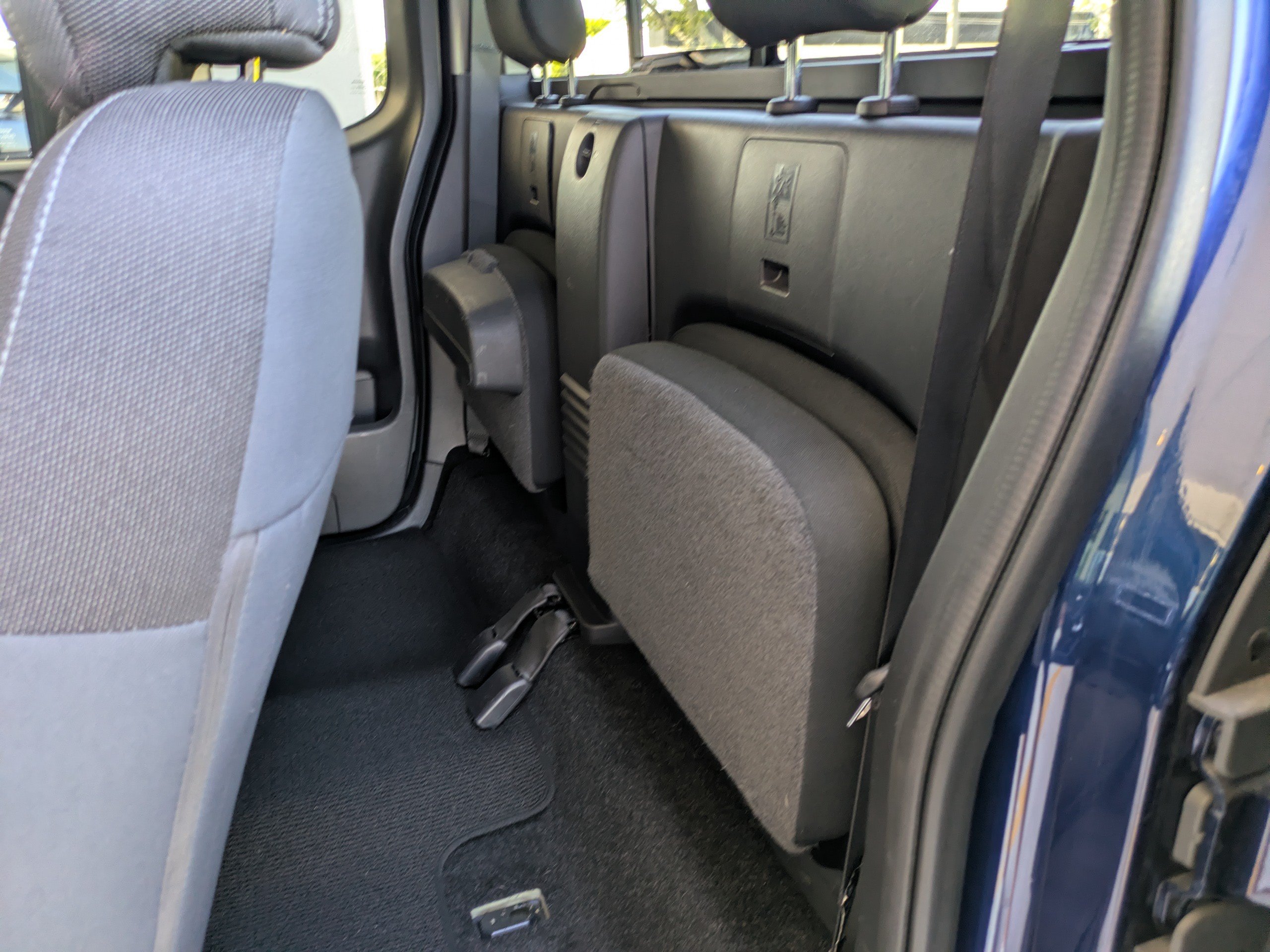 Used 2023 Nissan Frontier SV w/ SV Convenience Package RWD image 14