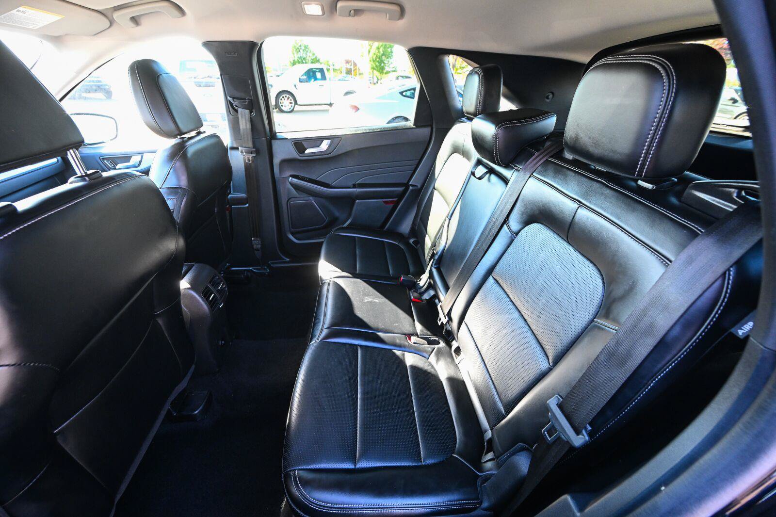 Certified 2025 Ford Escape Platinum AWD/4WD image 23