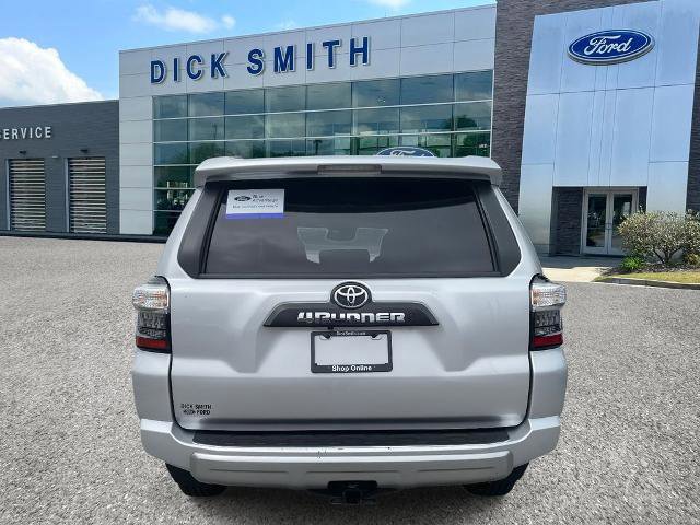 Used 2024 Toyota 4Runner TRD Off-Road Premium image 3