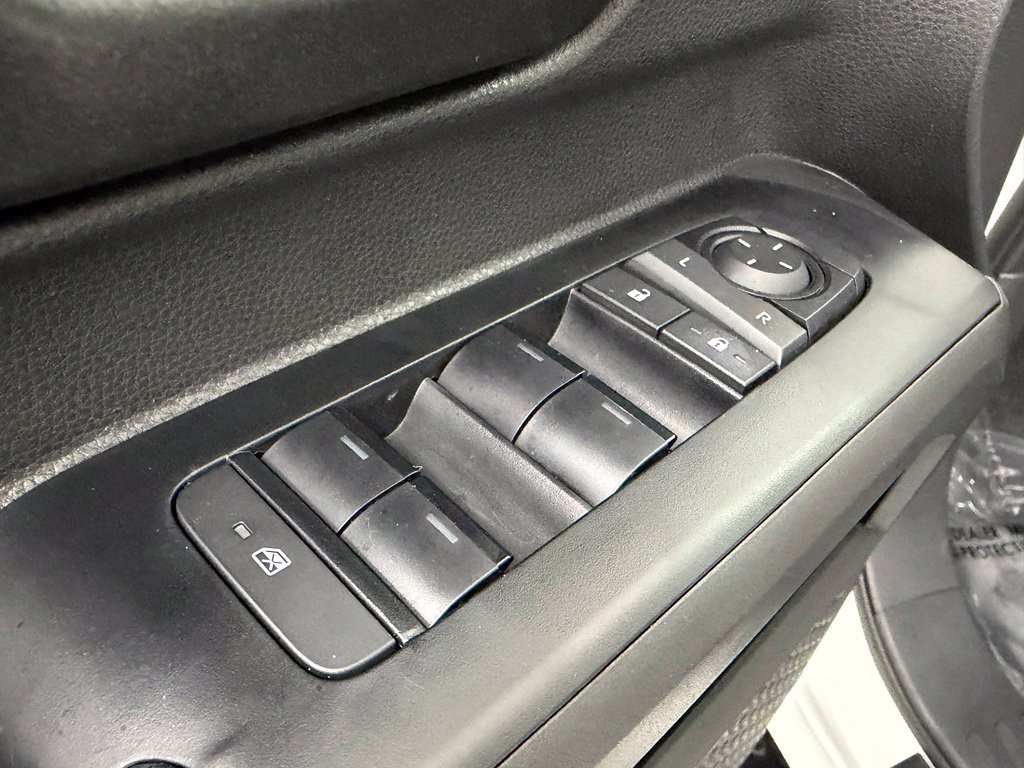 Used 2026 Toyota Tacoma SR5 AWD/4WD image 17
