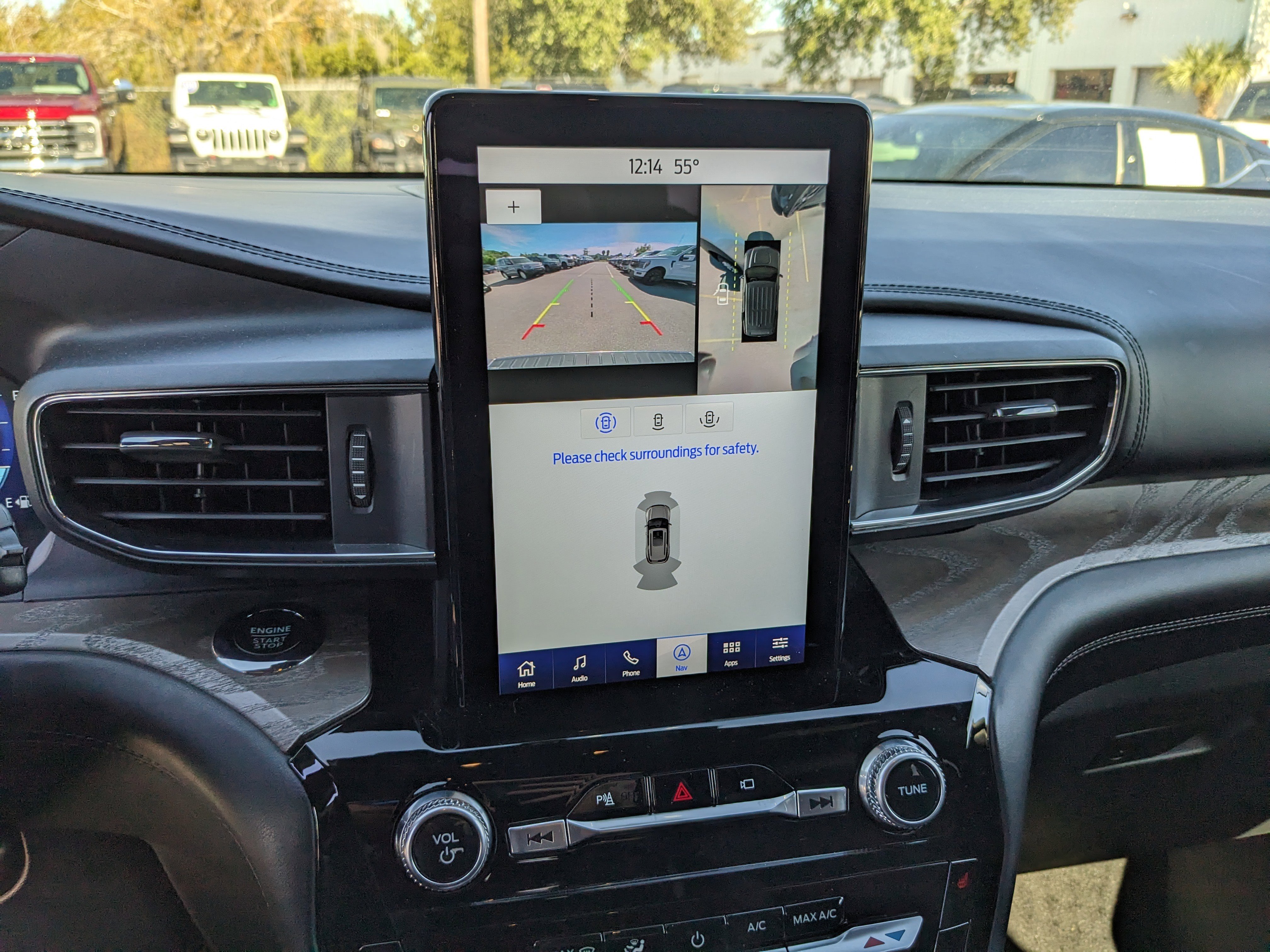 Certified 2022 Ford Explorer Platinum w/ Equipment Group 601A image 26