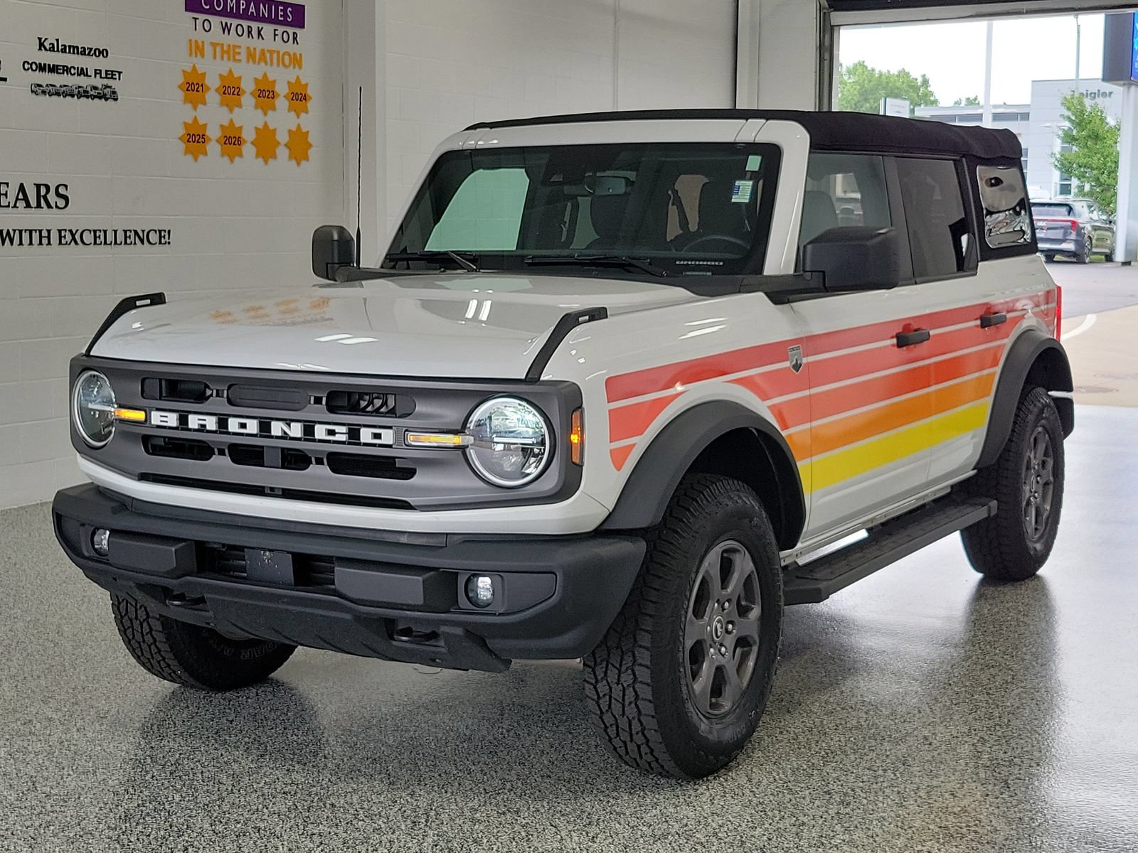Certified 2024 Ford Bronco Big Bend AWD/4WD image 2