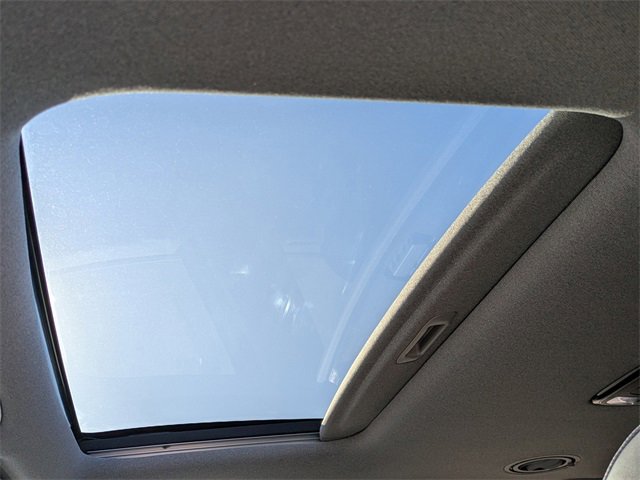 Used 2022 Hyundai Palisade Limited w/ Winter Package image 20