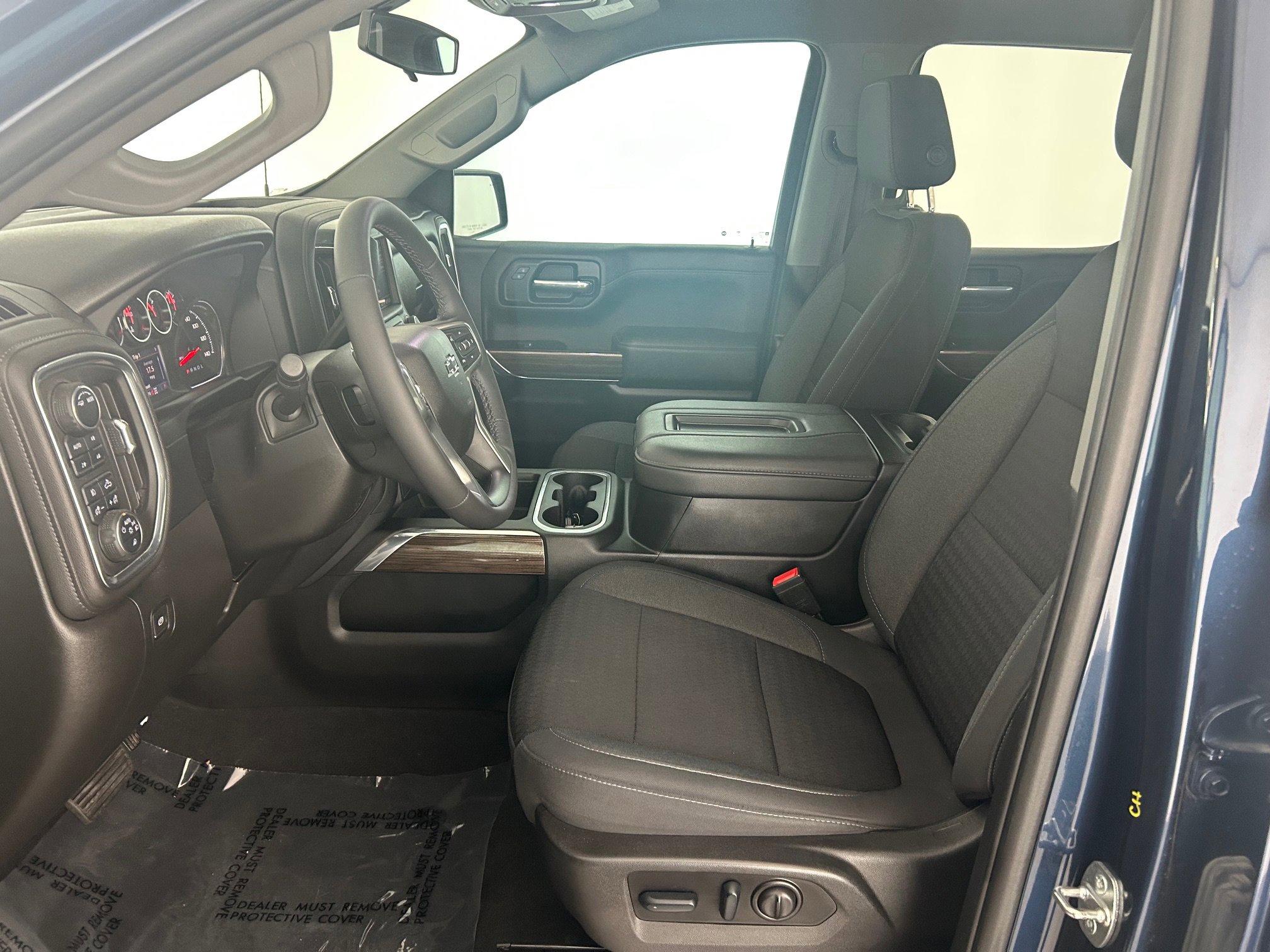 Used 2022 Chevrolet Silverado 1500 RST AWD/4WD image 12