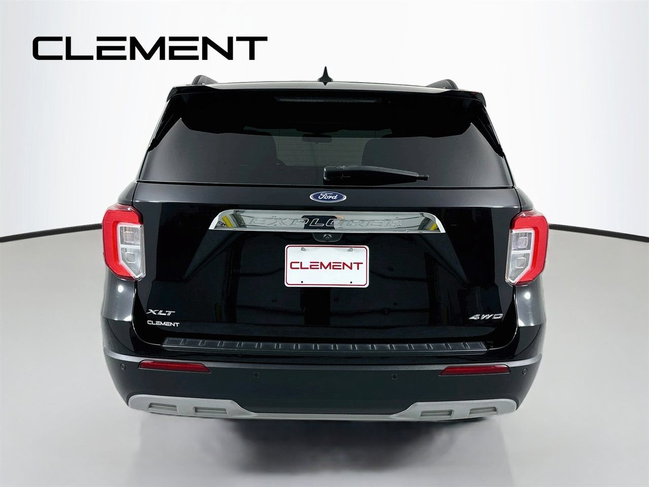 Certified 2022 Ford Explorer XLT w/ Equipment Group 202A AWD/4WD image 8