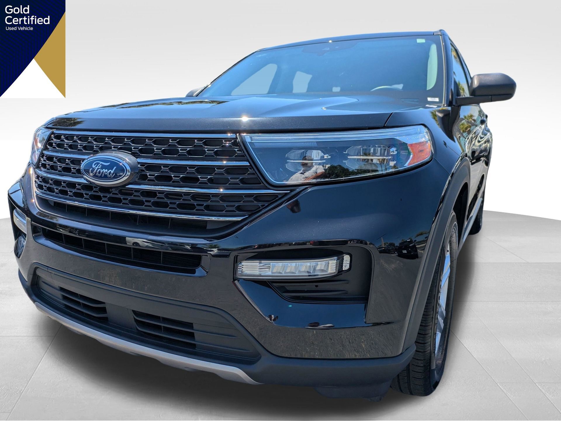 Certified 2023 Ford Explorer XLT w/ Equipment Group 202A AWD/4WD image 11