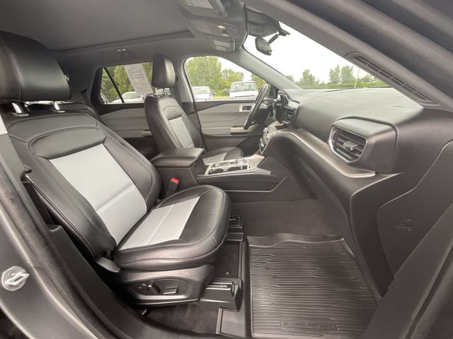 Certified 2023 Ford Explorer XLT w/ Equipment Group 202A AWD/4WD image 27