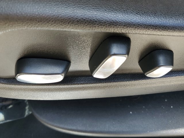 Used 2018 Cadillac XT5 Premium Luxury image 24