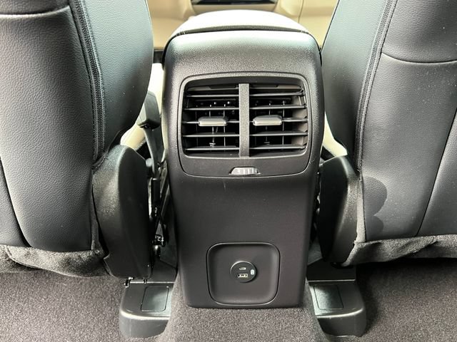 Certified 2022 Ford Escape Titanium FWD image 36