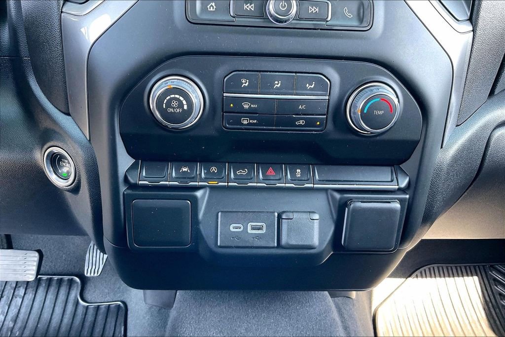 Used 2024 Chevrolet Silverado 1500 Custom w/ Turbomax Blackout Package AWD/4WD image 31