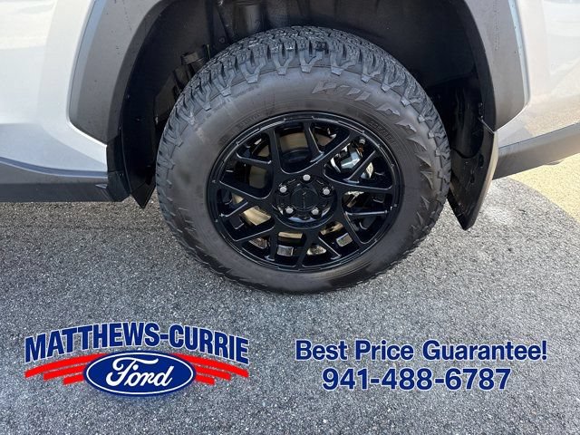 Used 2025 Toyota RAV4 XLE w/ Convenience Package FWD image 15