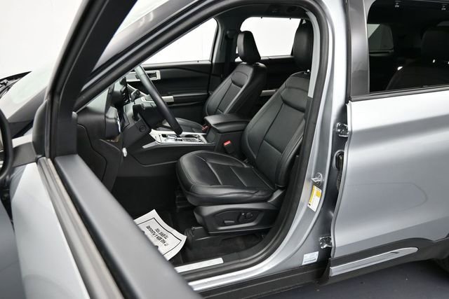 Certified 2023 Ford Explorer Limited w/ Equipment Group 301A AWD/4WD image 14