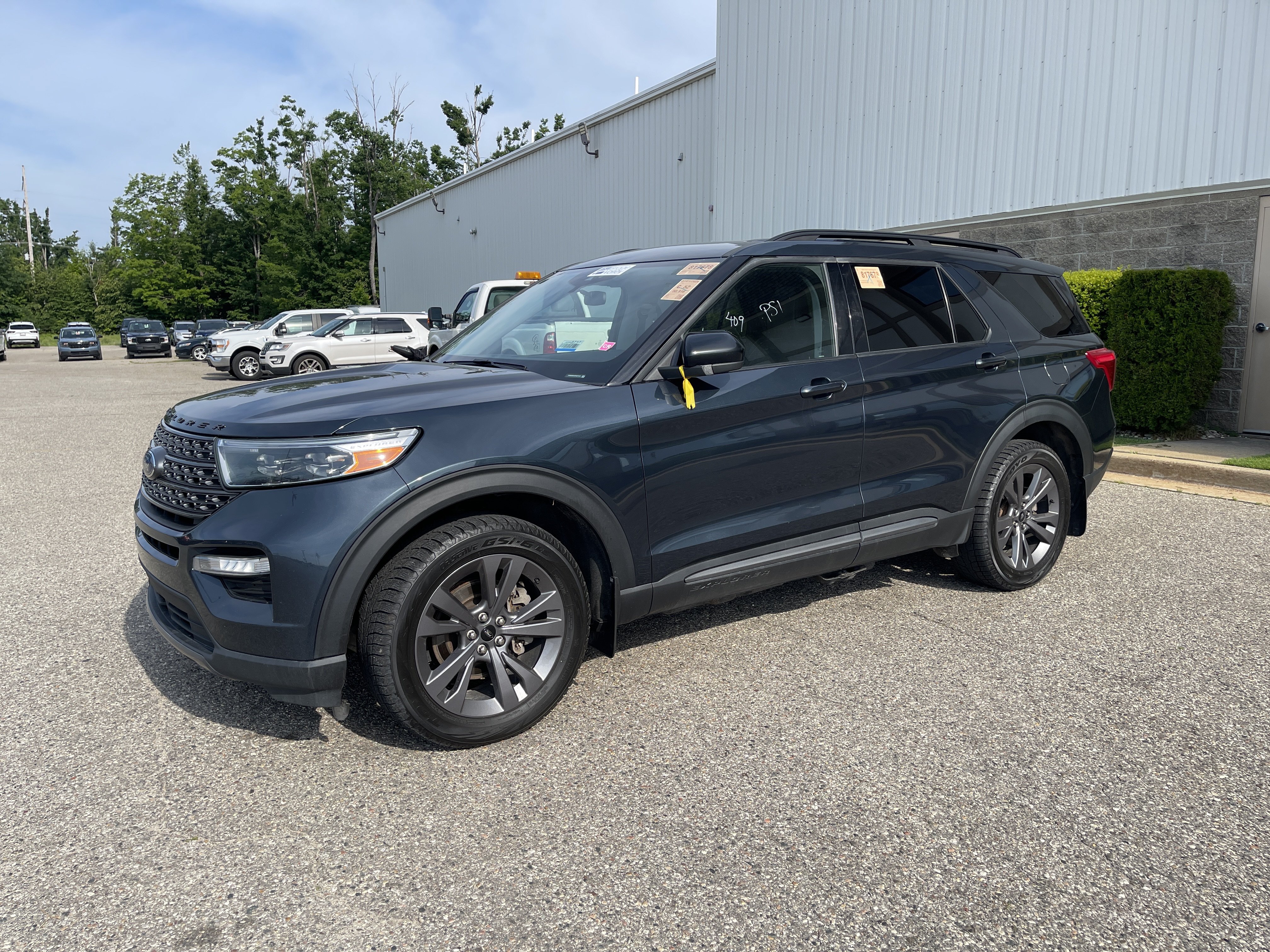 Certified 2023 Ford Explorer XLT w/ XLT Sport Appearance Package AWD/4WD image 8