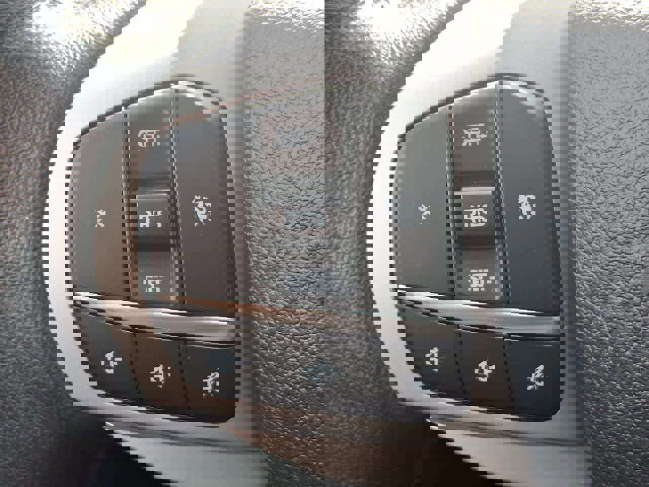 Certified 2024 Ford Explorer XLT image 23