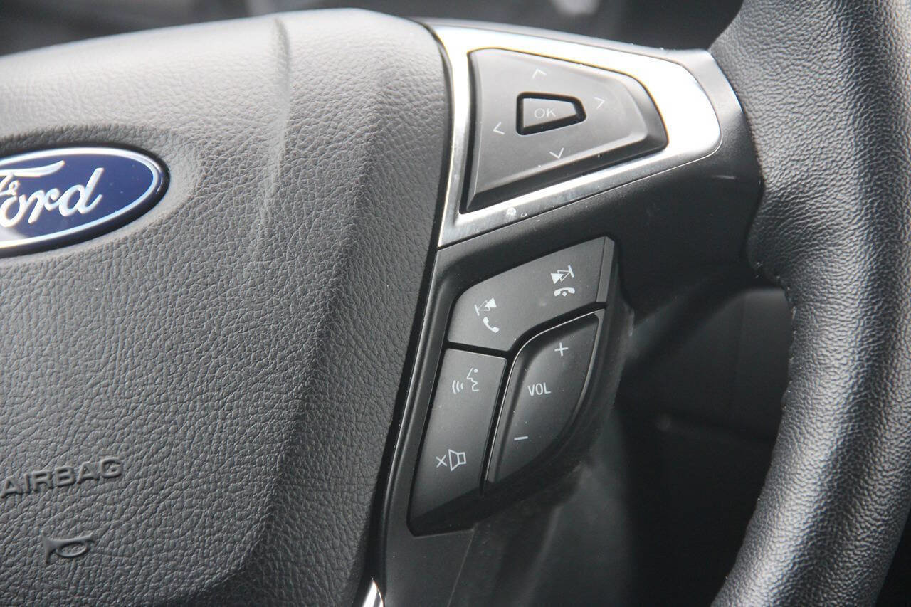 Certified 2024 Ford Edge SEL w/ Convenience Package AWD/4WD image 17