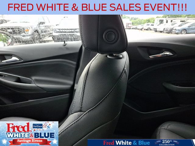 Used 2018 Chevrolet Cruze Premier FWD image 17