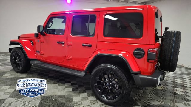 Used 2025 Jeep Wrangler Unlimited Sahara AWD/4WD image 5