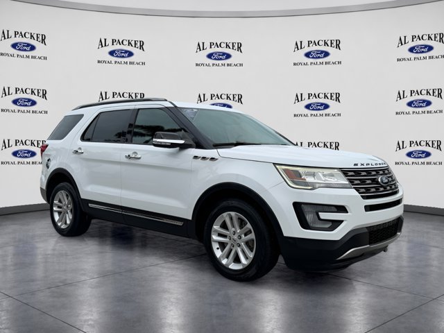 Certified 2017 Ford Explorer XLT FWD image 5