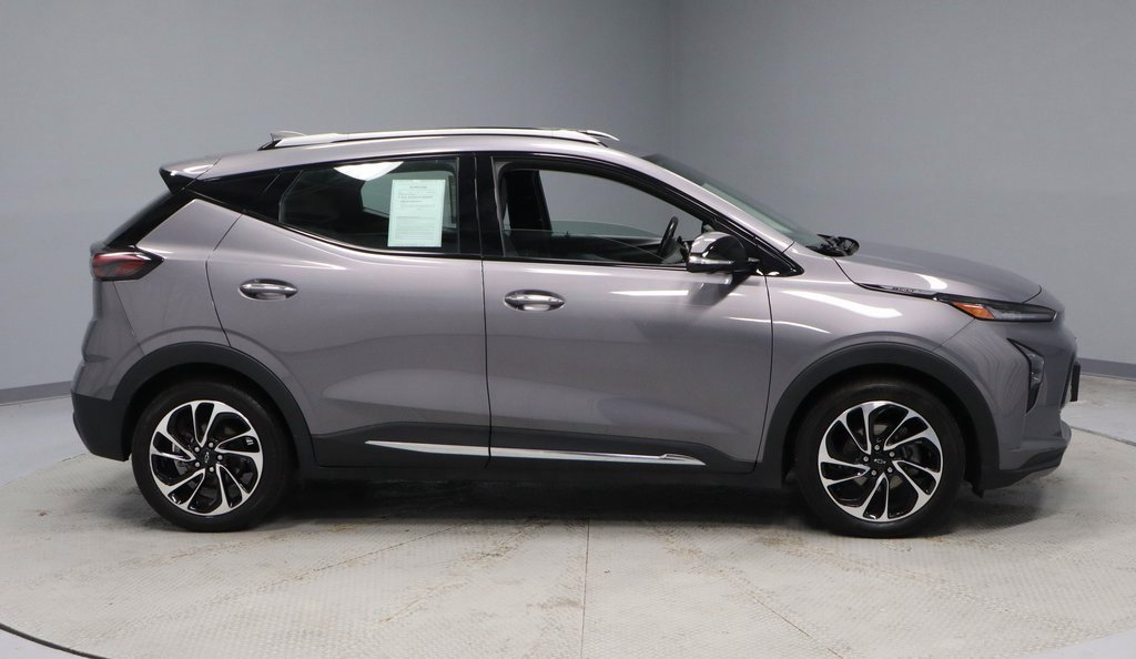 Used 2022 Chevrolet Bolt EUV Premier image 11