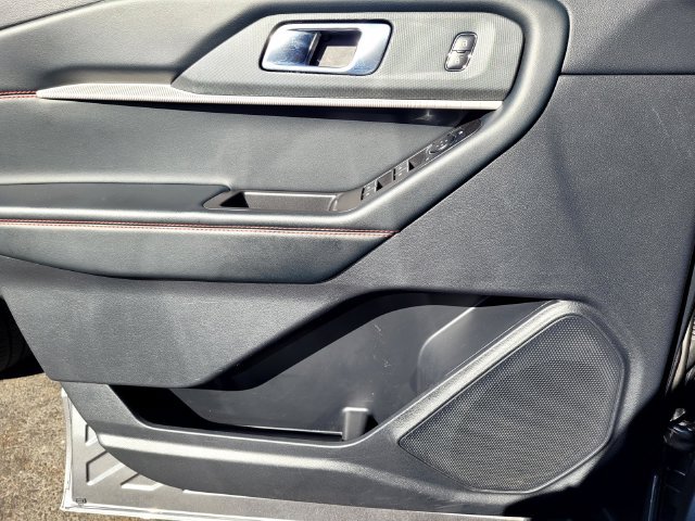 Certified 2025 Ford Explorer ST-Line AWD/4WD image 14
