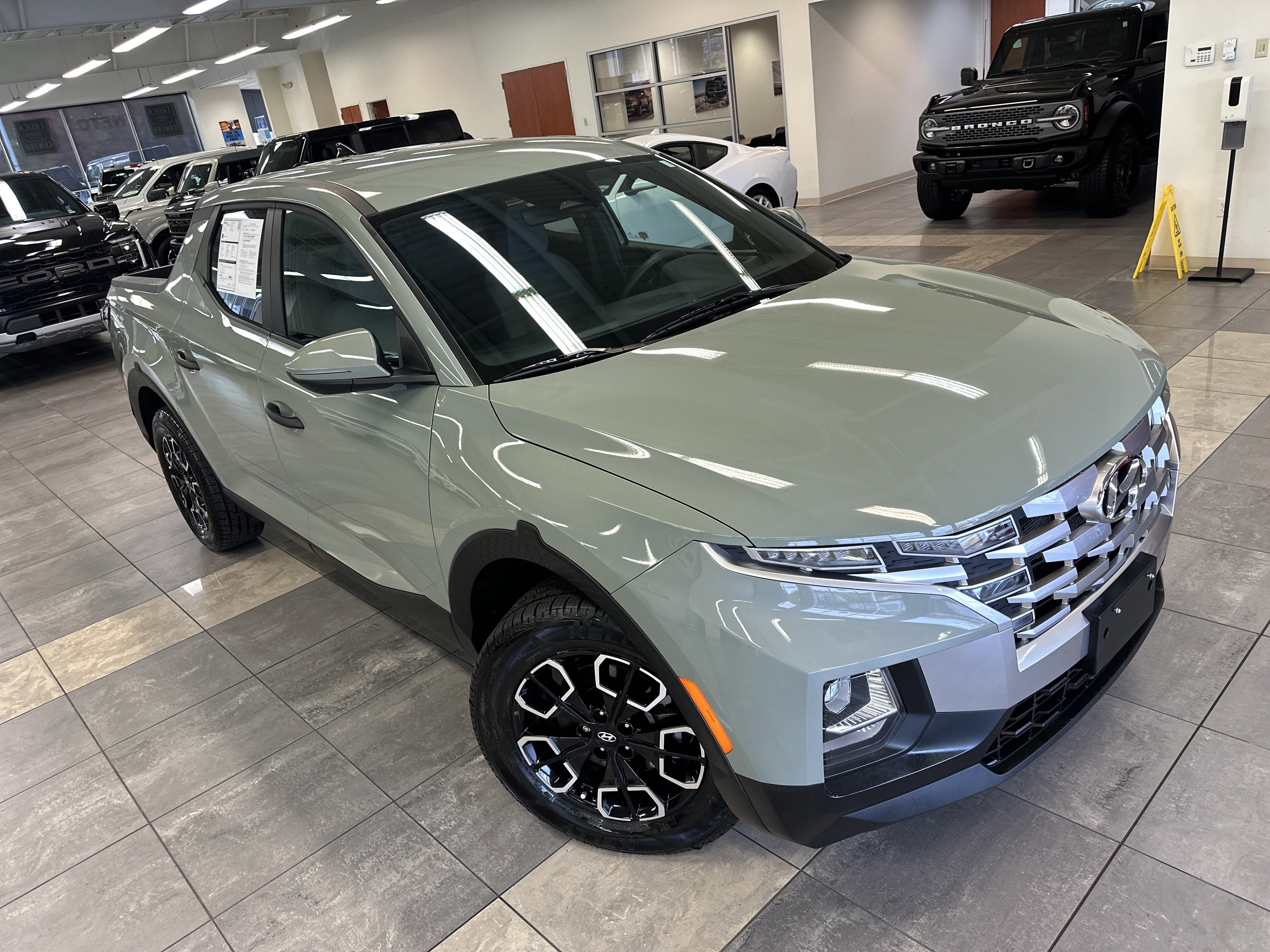 Used 2023 Hyundai Santa Cruz SEL image 8