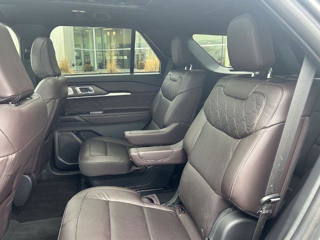 Certified 2025 Ford Explorer Platinum w/ LUX Leather Package image 13