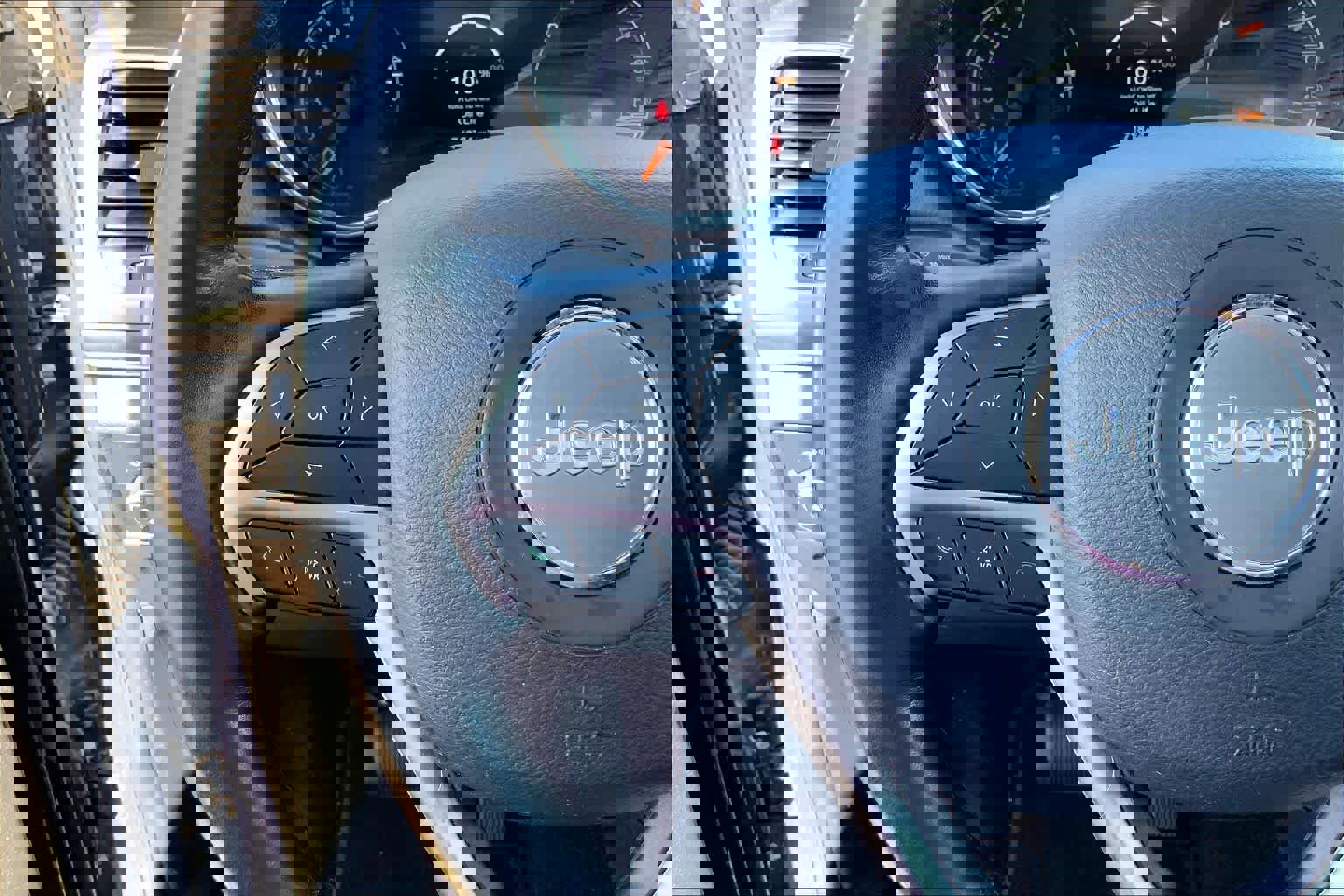 Used 2020 Jeep Grand Cherokee Limited image 24