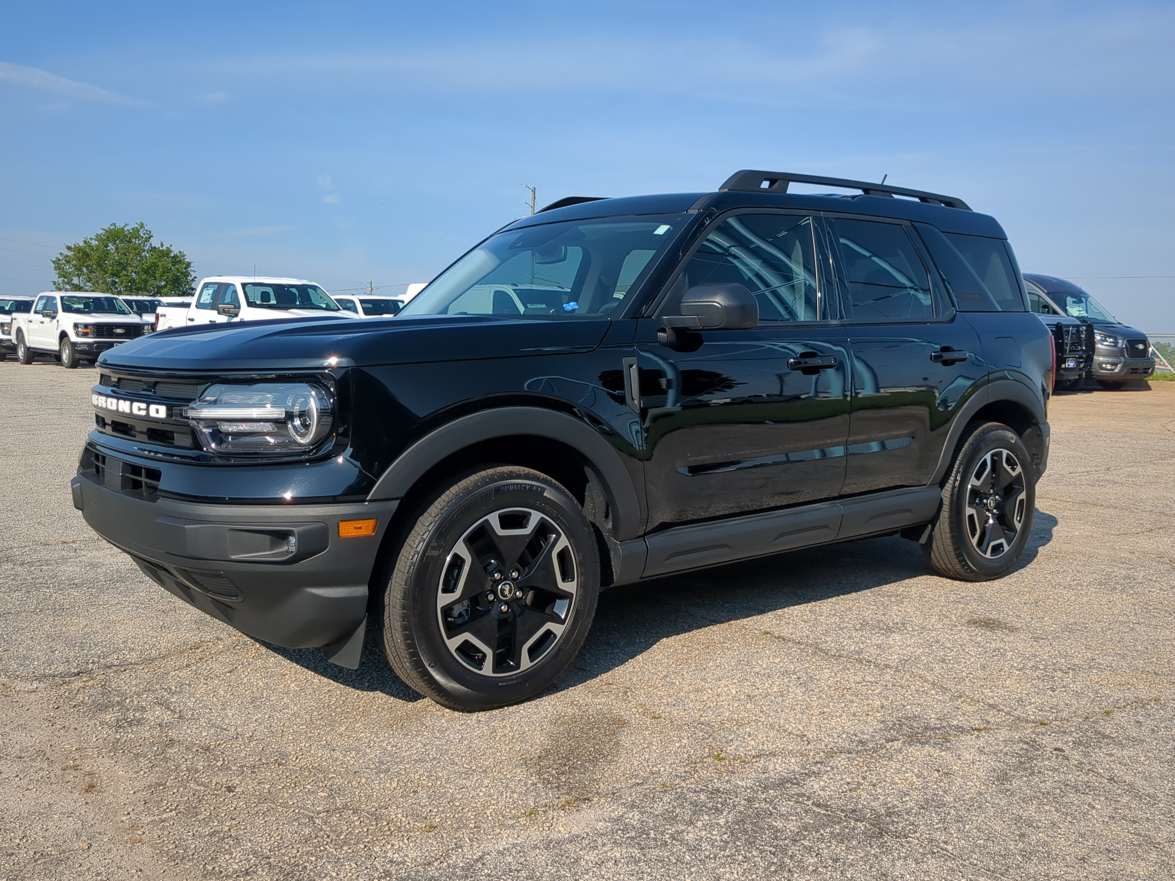 Certified 2024 Ford Bronco Sport Outer Banks w/ Tech Package AWD/4WD image 6