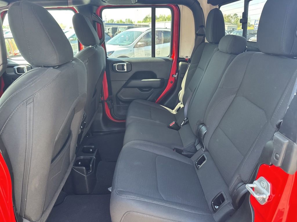 Used 2023 Jeep Gladiator Overland image 12