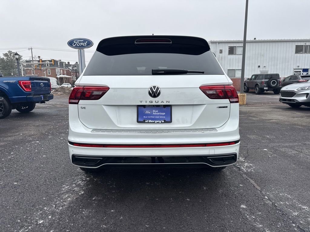 Used 2024 Volkswagen Tiguan SE R-Line image 4