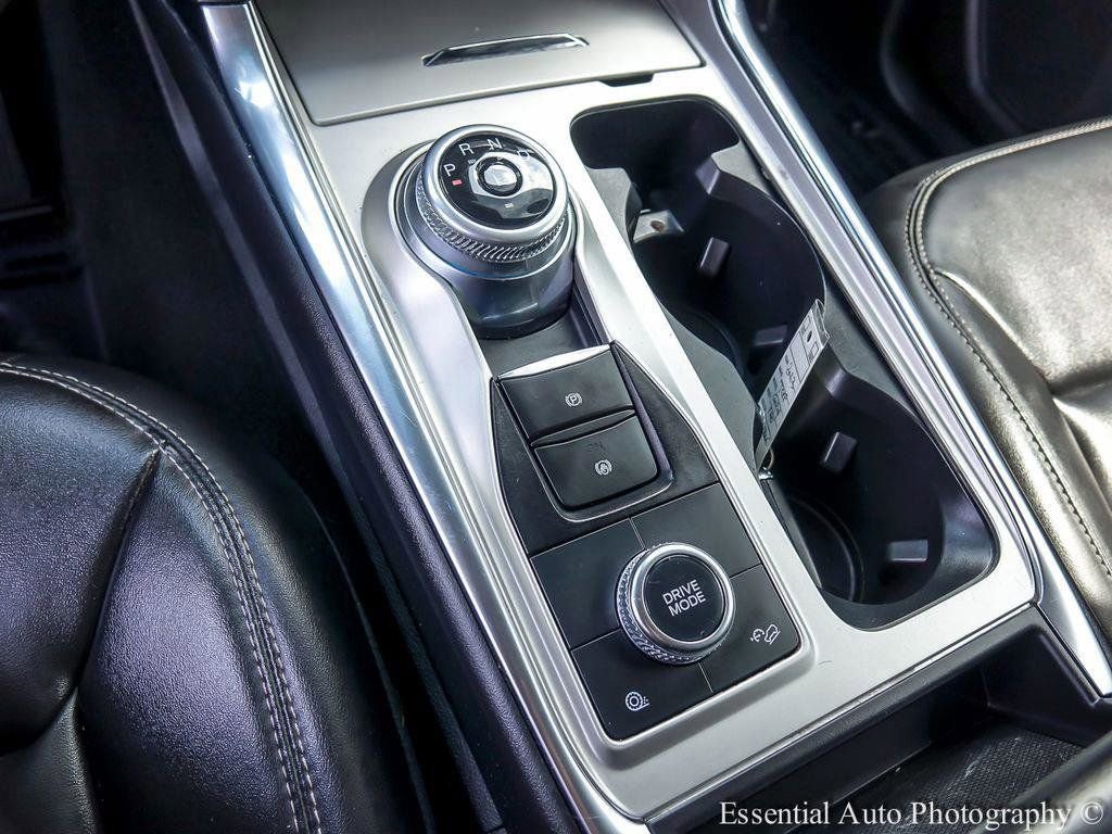 Certified 2022 Ford Explorer XLT w/ Equipment Group 202A image 19