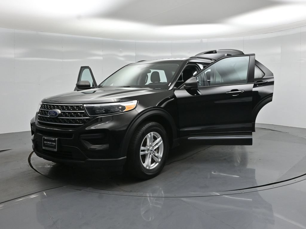 Certified 2023 Ford Explorer XLT RWD image 28