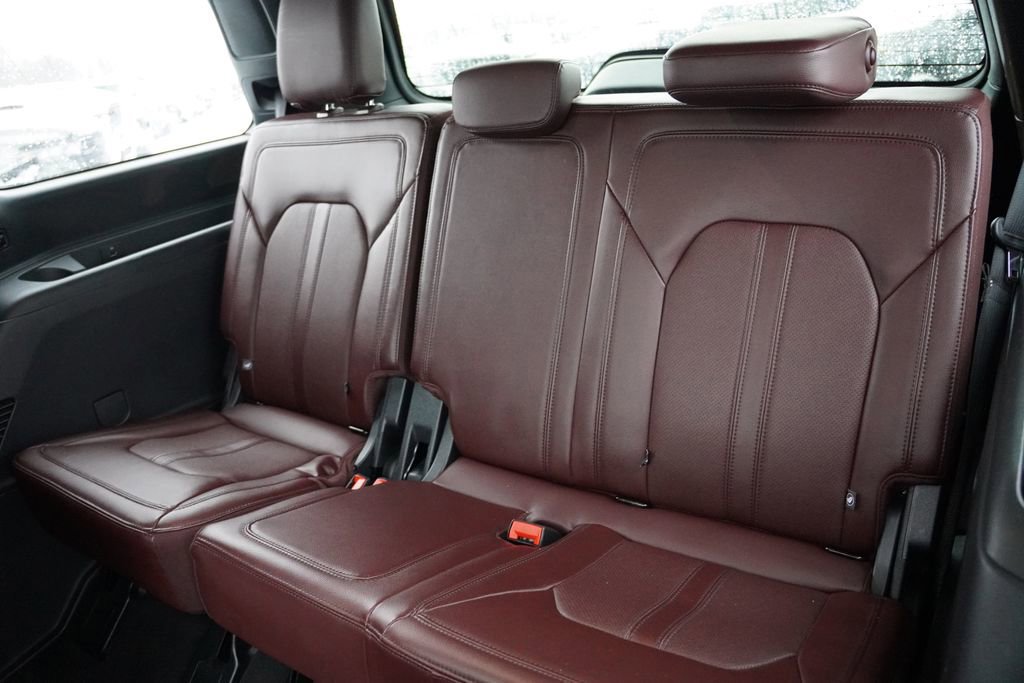 Certified 2024 Ford Expedition Limited image 19