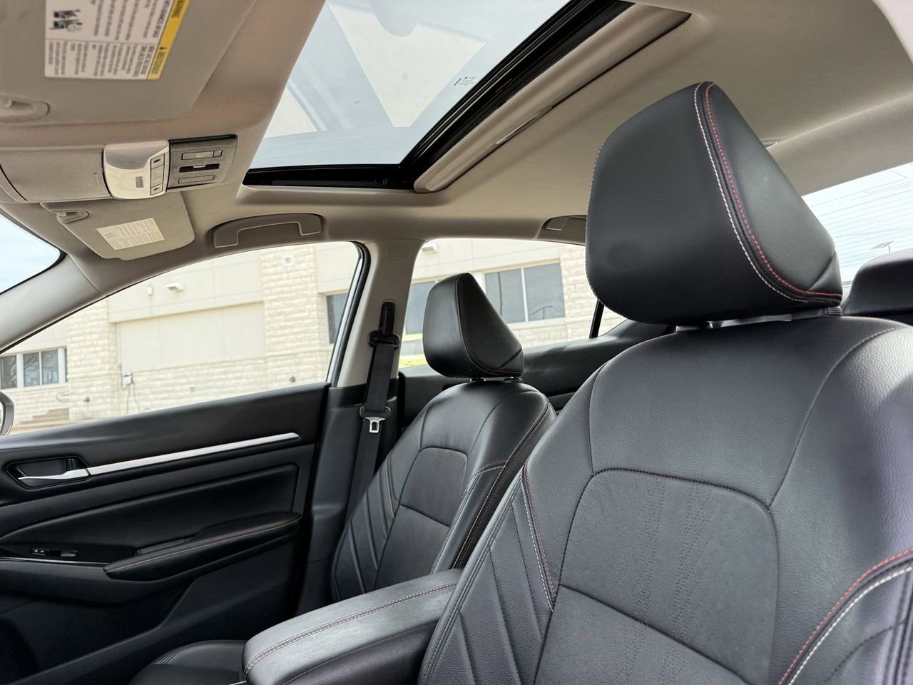 Used 2024 Nissan Altima 2.5 SR w/ SR Premium Package image 26