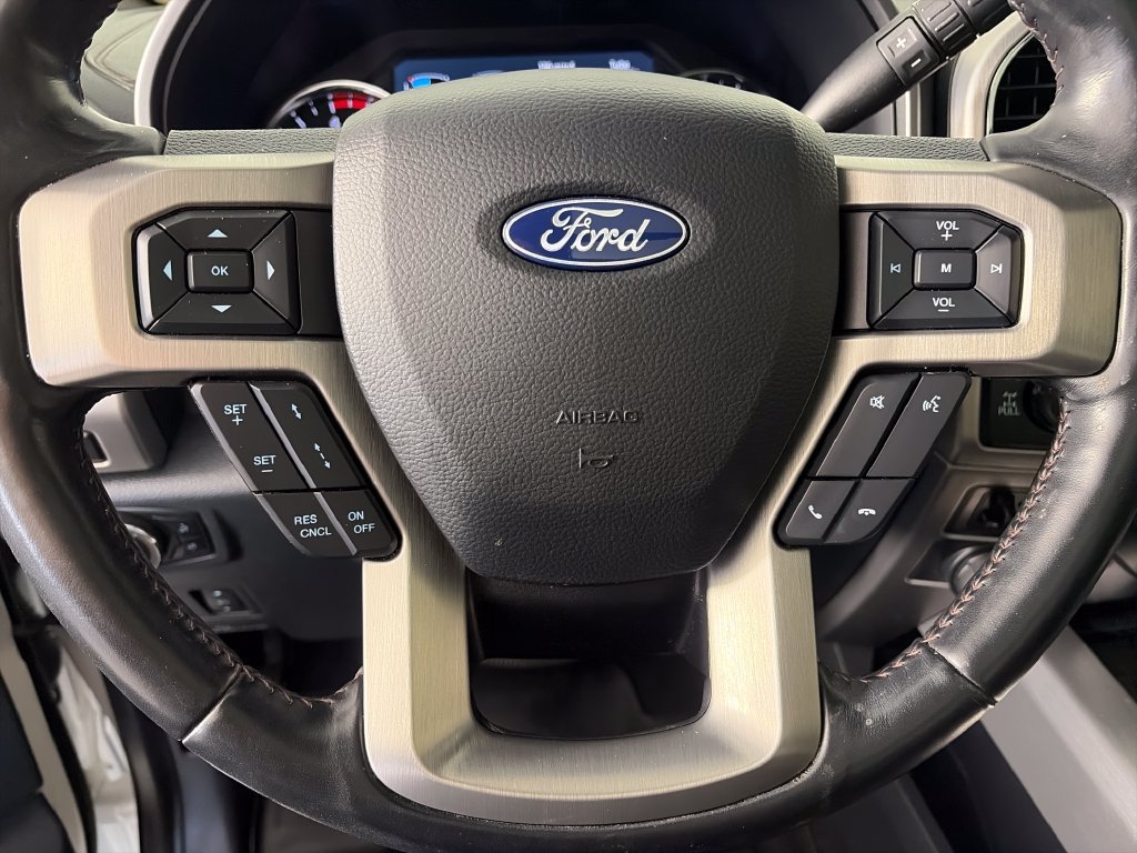 Certified 2022 Ford F350 Platinum w/ Tremor Off-Road Package AWD/4WD image 16