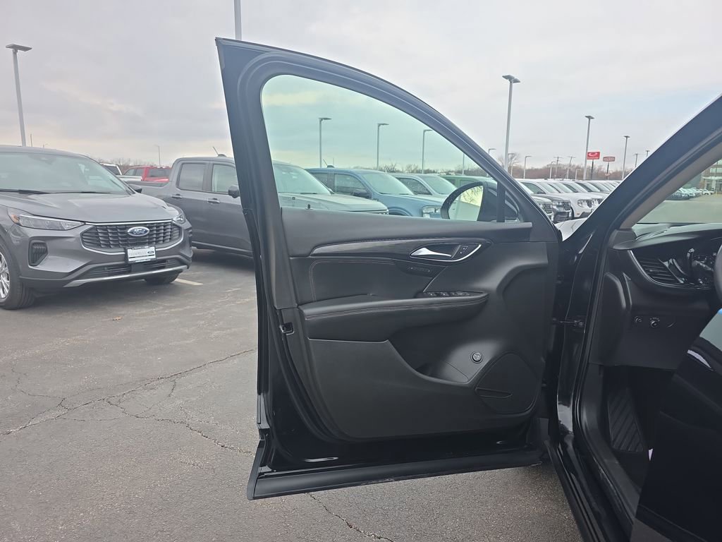 Used 2023 Buick Envision Essence AWD/4WD image 14