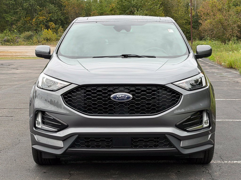 Certified 2022 Ford Edge ST-Line w/ Class II Trailer Tow Package AWD/4WD image 3