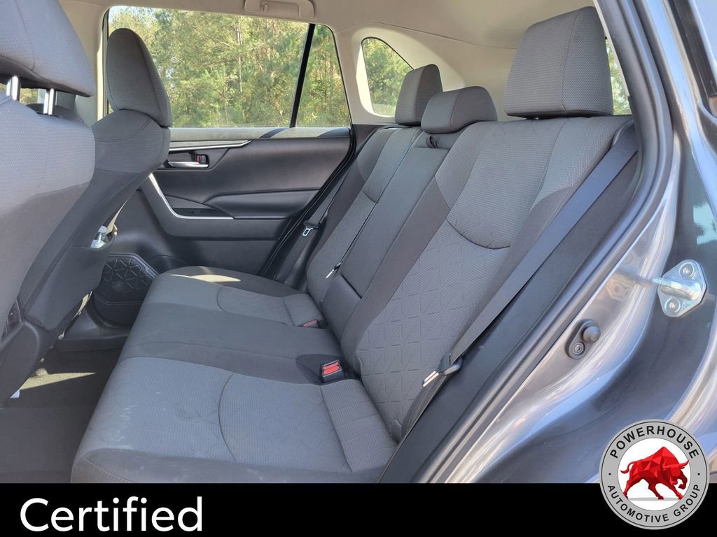 Used 2022 Toyota RAV4 XLE image 16